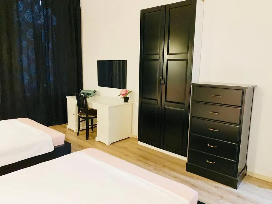 بوخارست Royal Group Apartment Old City 0*,  رومانيا